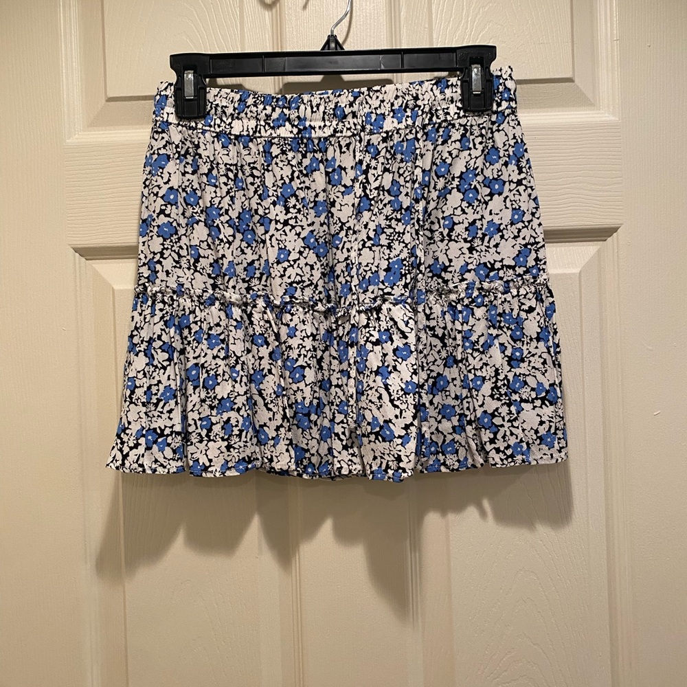 Zara Skort- size M